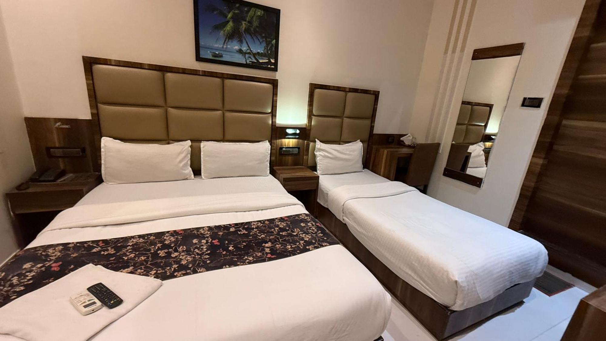 M E R I T O N Hotel T-2 Mumbai Exterior photo